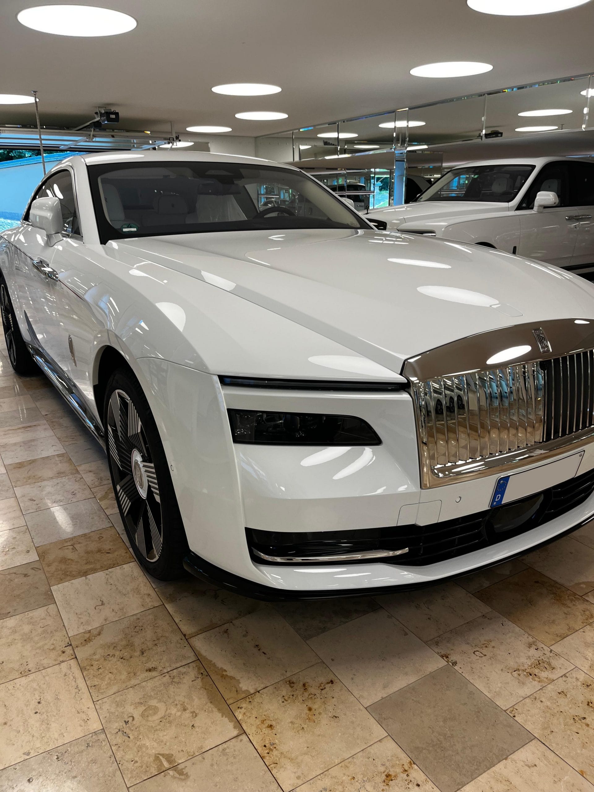 Rolls-Royce Phantom als Beispiel für hochwertige Fahrzeugpflege
