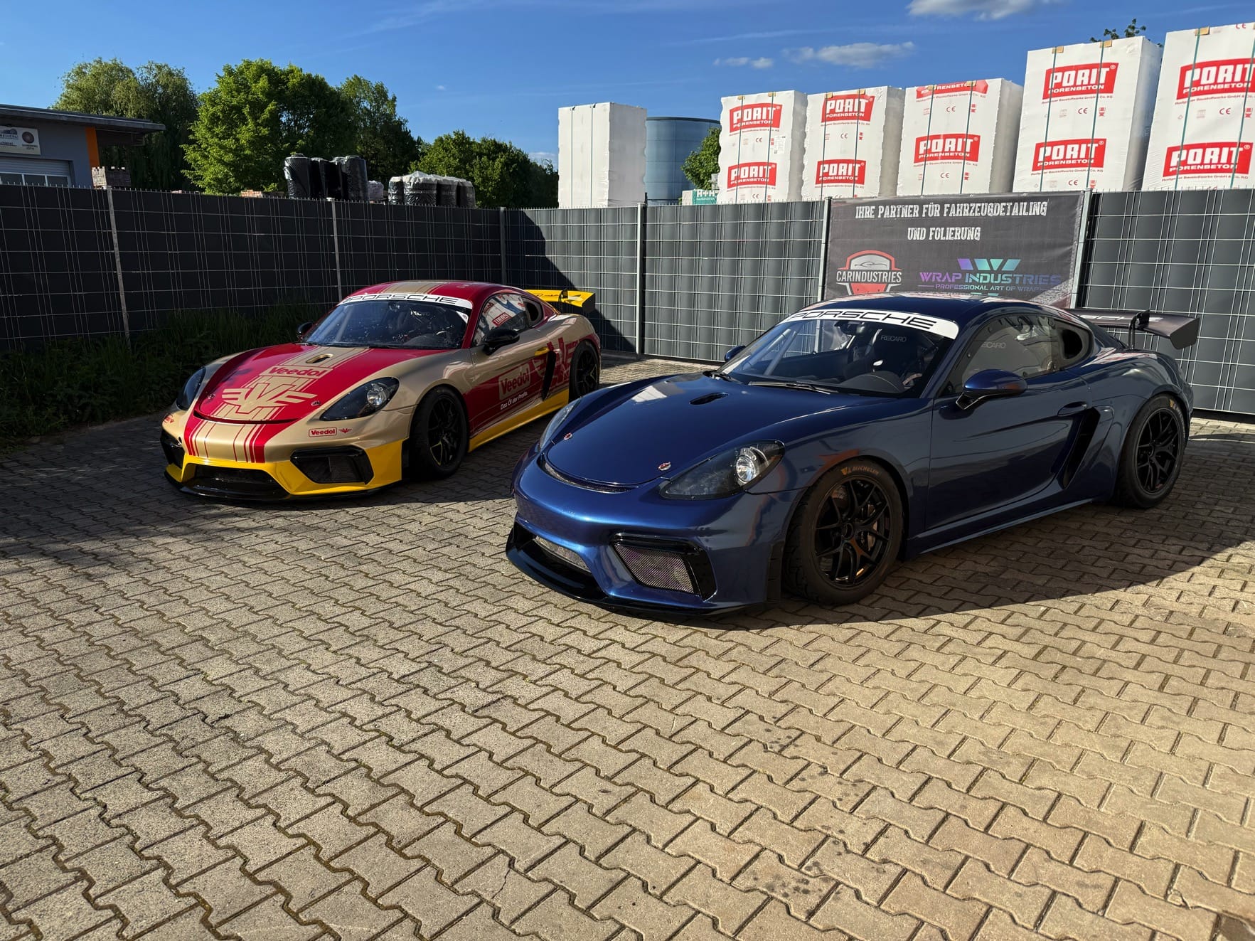 Vollfoliertes Fahrzeug mit neuer Wagenfarbe von WrapIndustries
