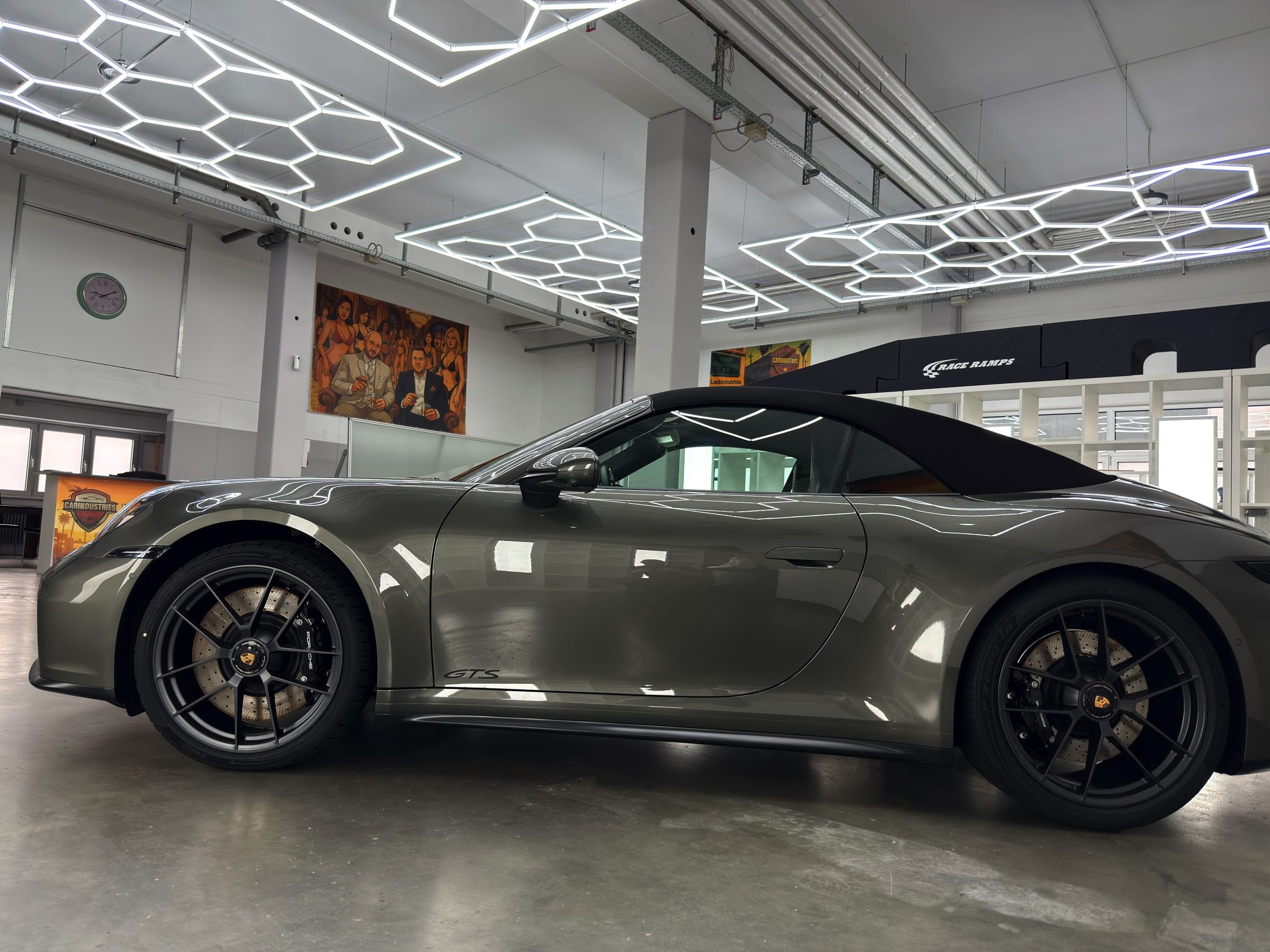 Porsche 911 GTS Cabriolet Lackschutzfolie – Projektbild 9 bei WrapIndustries