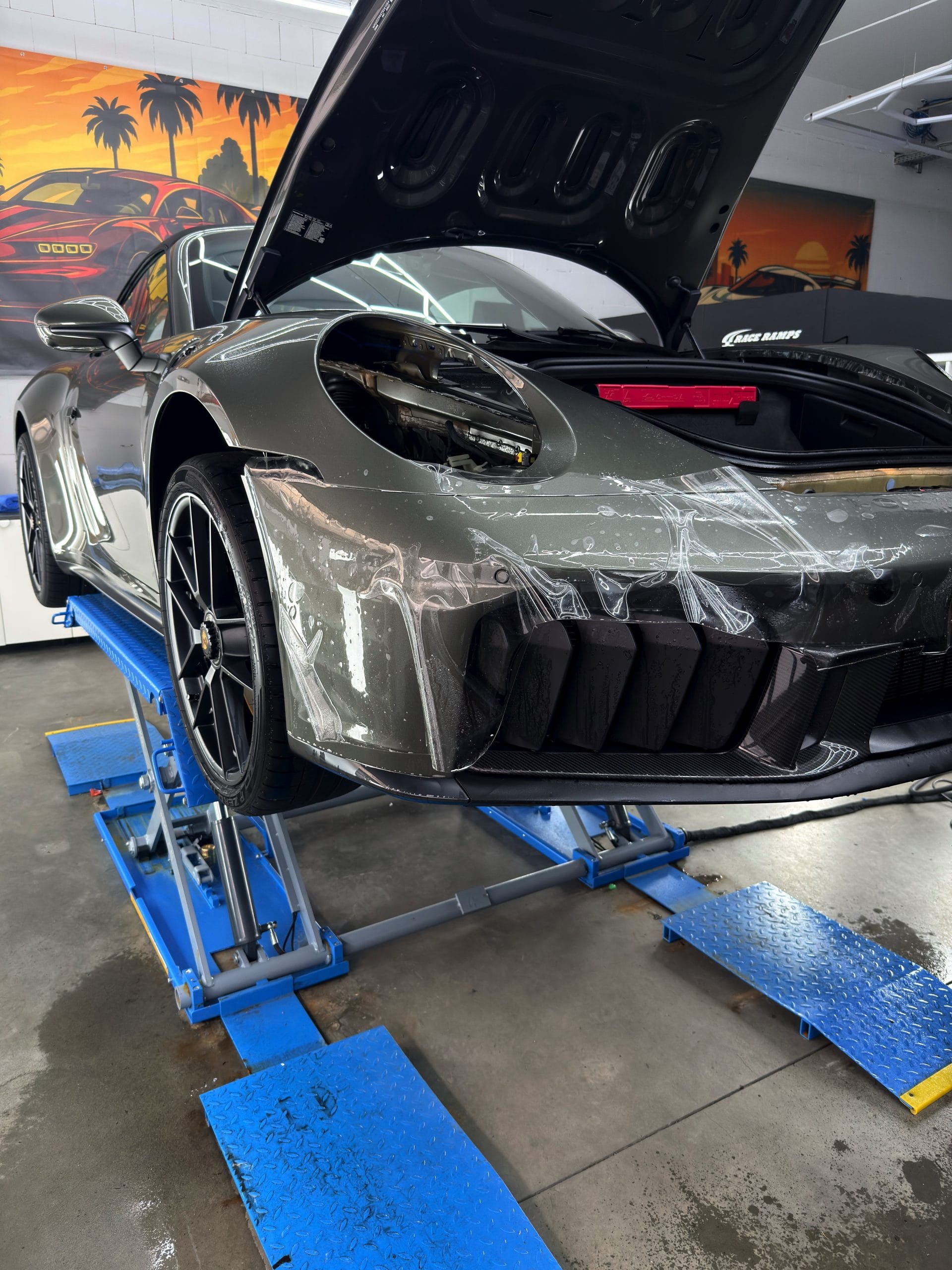Porsche 911 GTS Cabriolet Lackschutzfolie – Projektbild 2 bei WrapIndustries