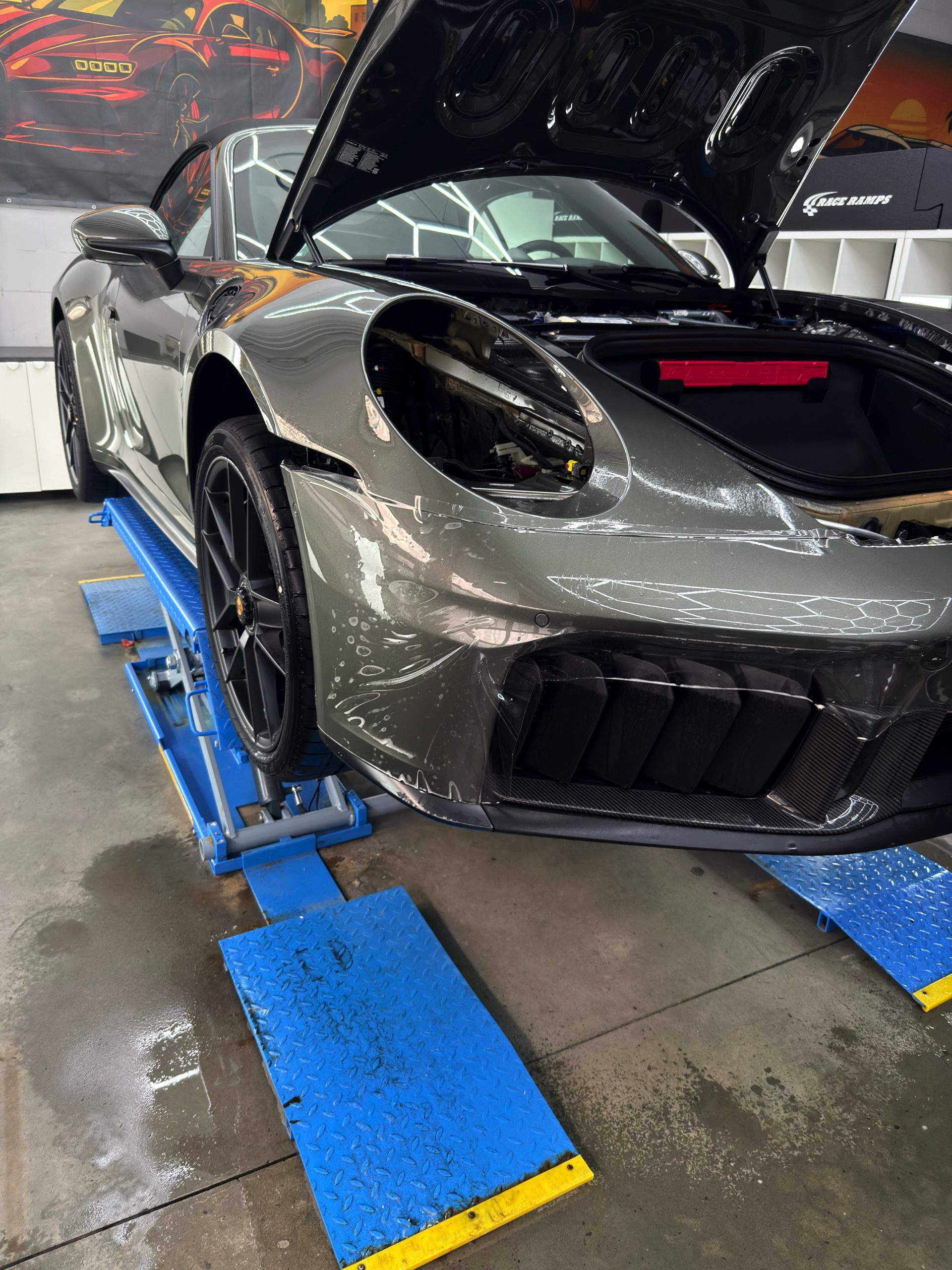 Porsche 911 GTS Cabriolet Lackschutzfolie – Projektbild 5 bei WrapIndustries