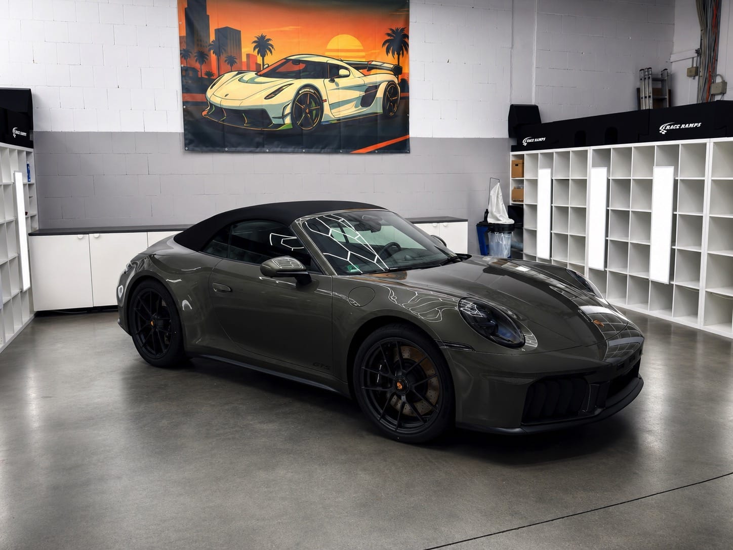 Porsche mit Frontpaket aus transparenter Lackschutzfolie