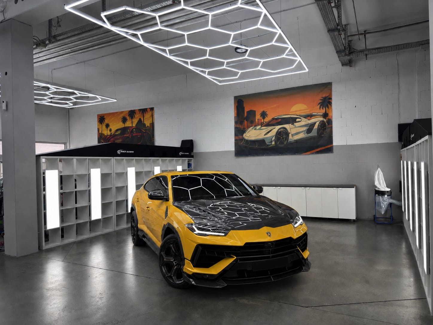 Lamborghini Urus mit Frontpaket aus Lackschutzfolie