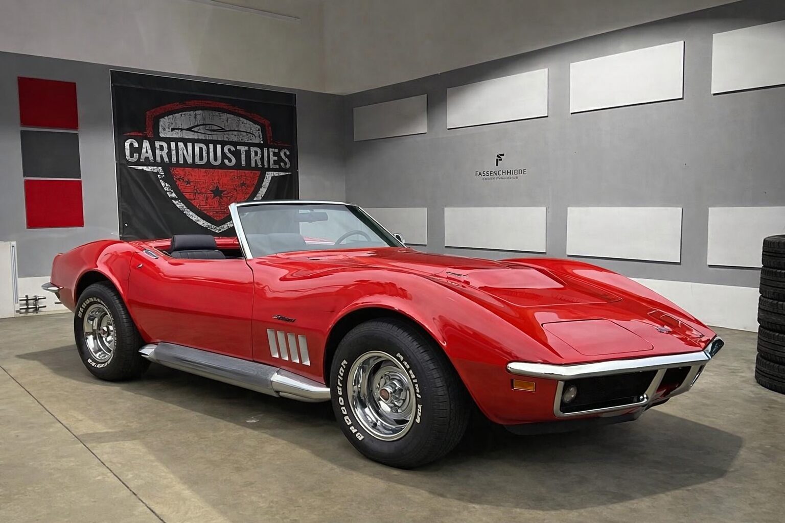 Rote Chevrolet Corvette C3 Cabrio nach mehrstufiger Aufbereitung und kompletter Versiegelung